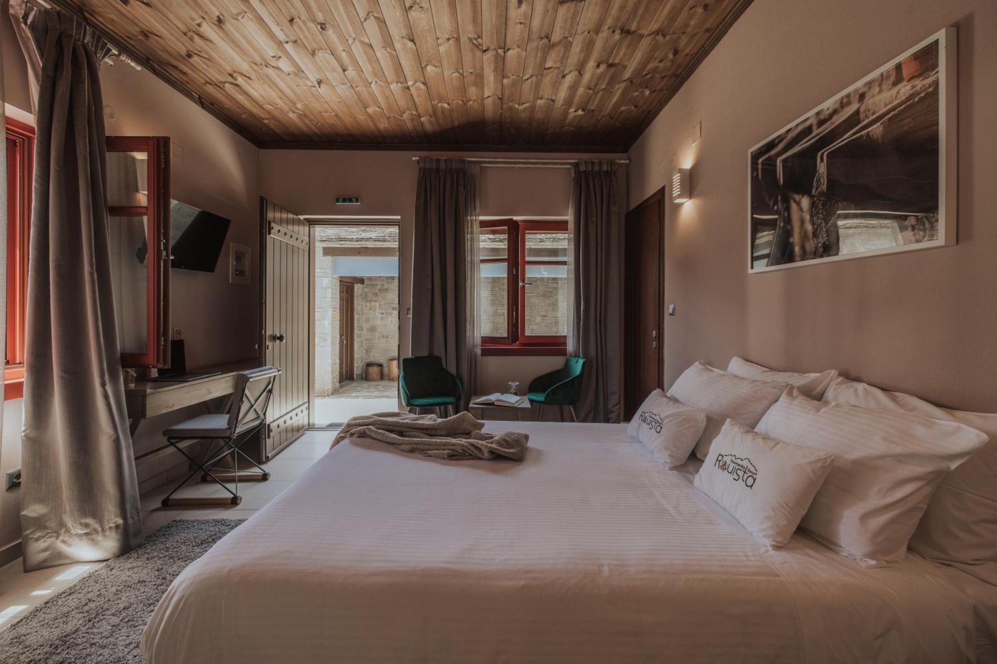 Rouista Tzoumerka Resort Vourgareli Oda fotoğraf
